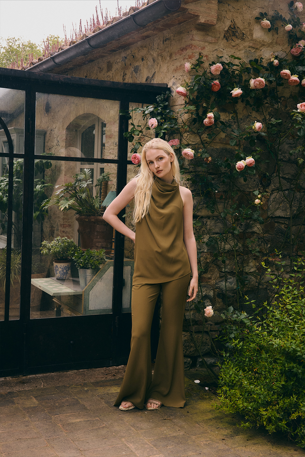 Pantalon carlota verde oliva crepe
