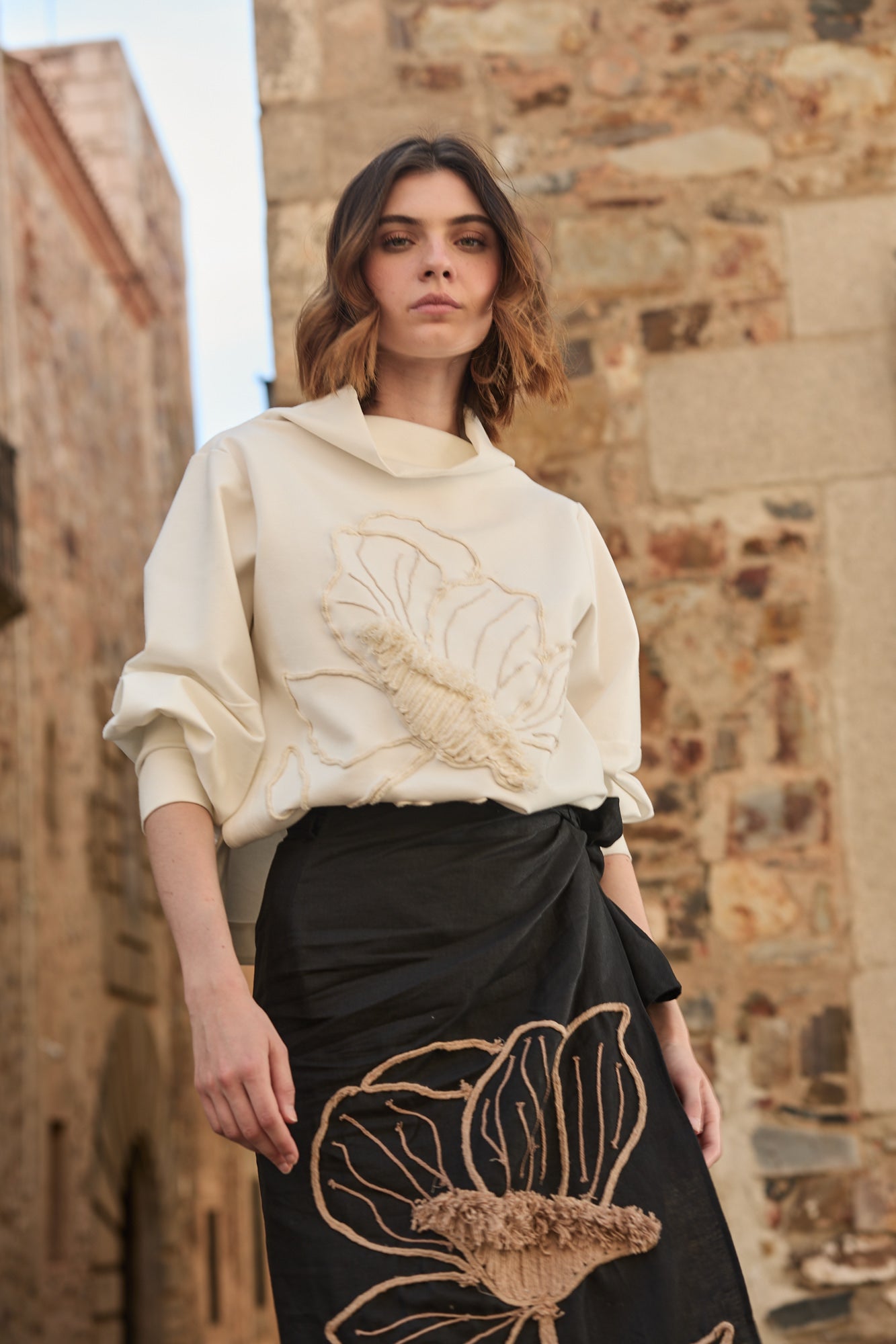 Falda Samoa Negro con bordado