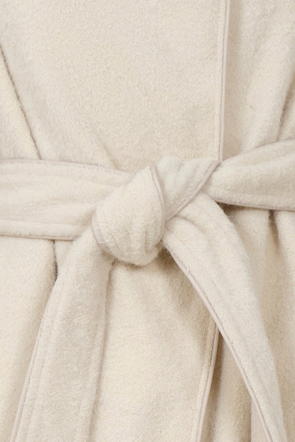 Abrigo peony noir crema