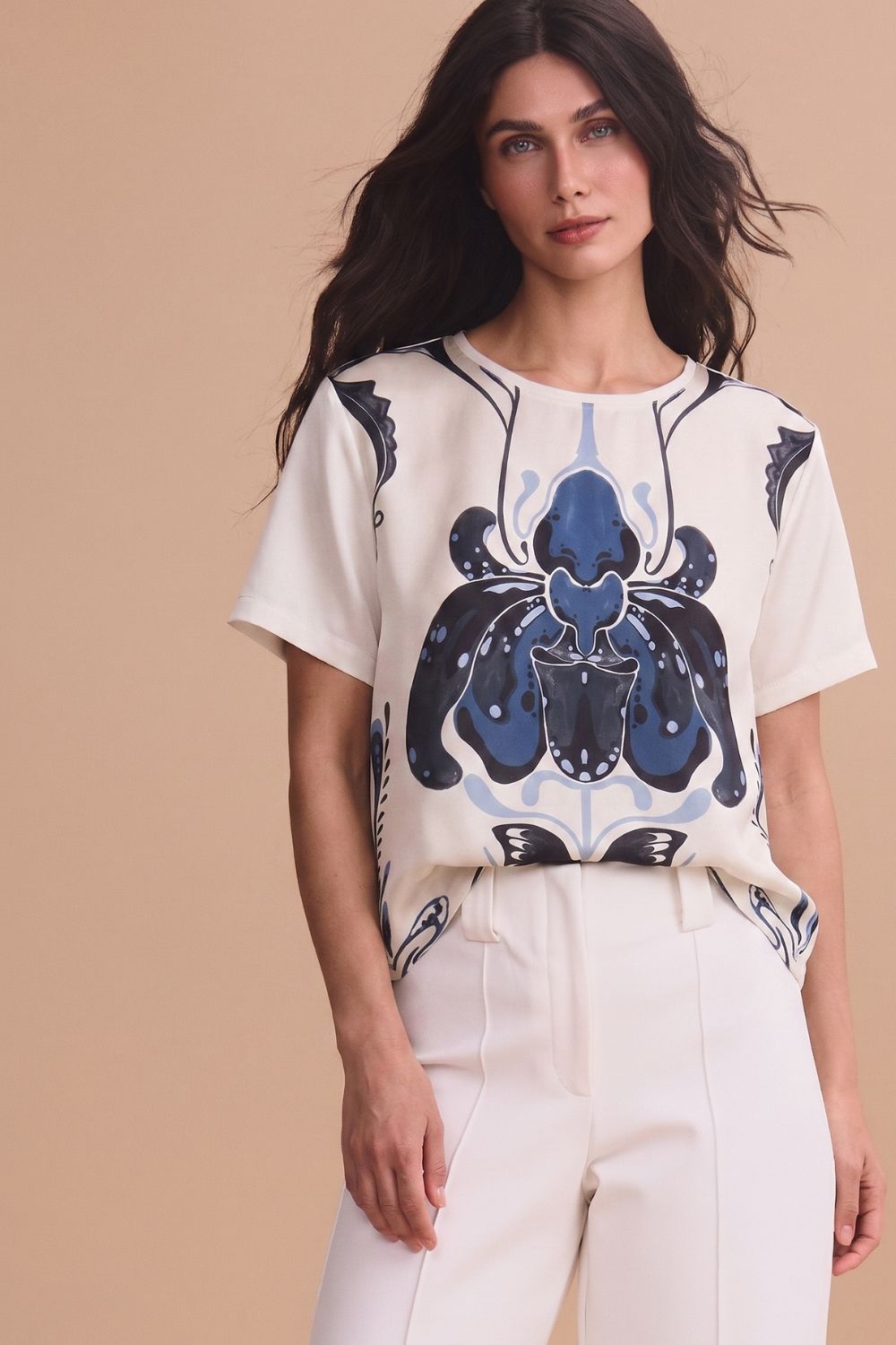 Lourdes ivory navy t-shirt
