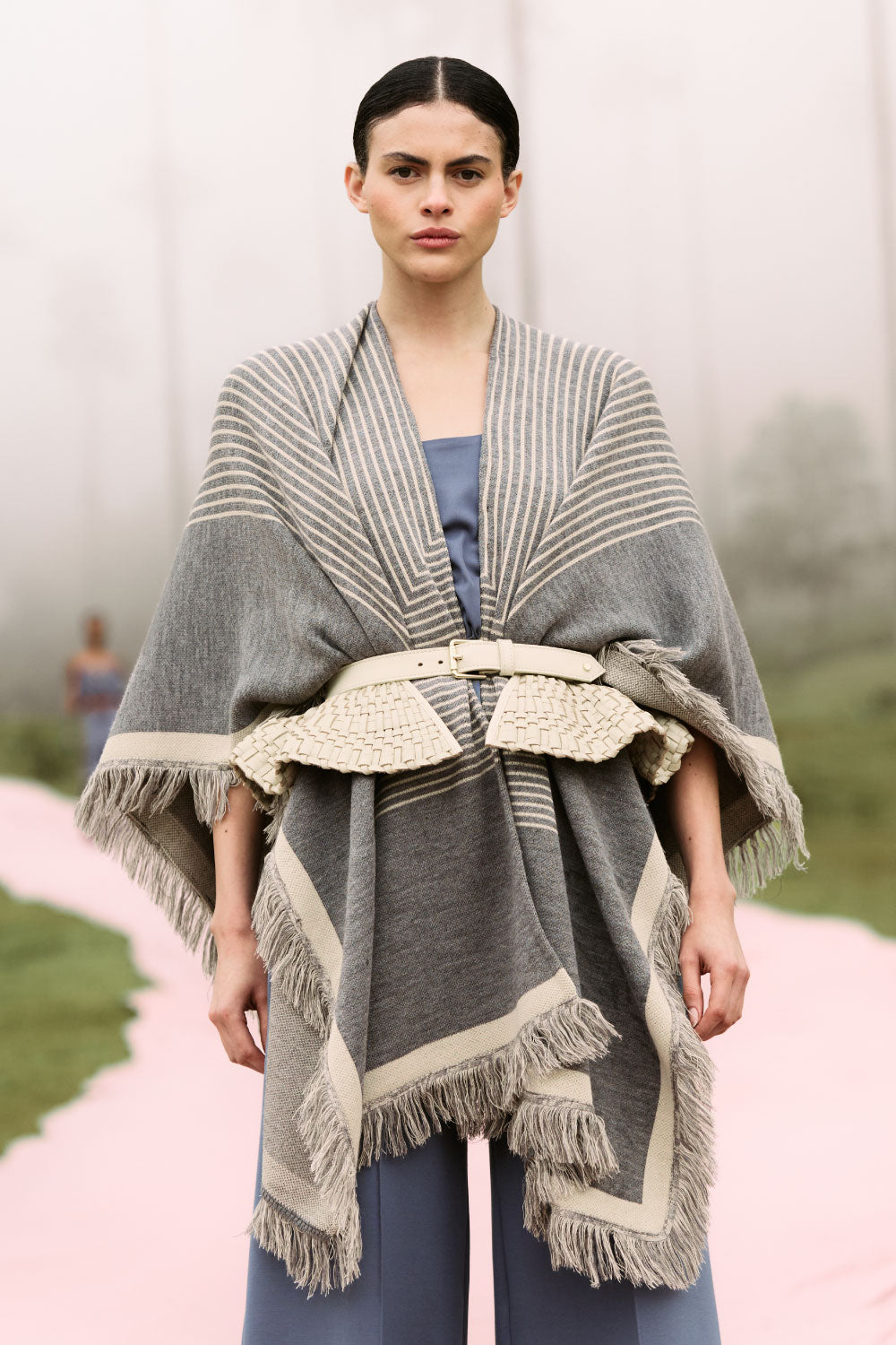 Poncho azufral gray ivory