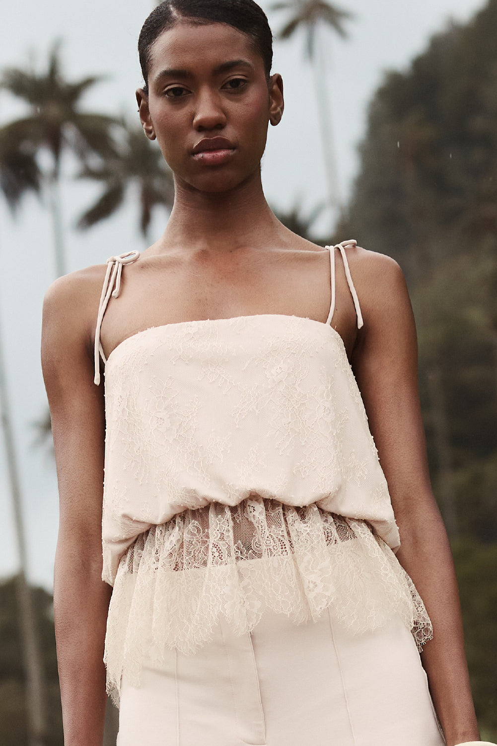 Crop top sierra crema