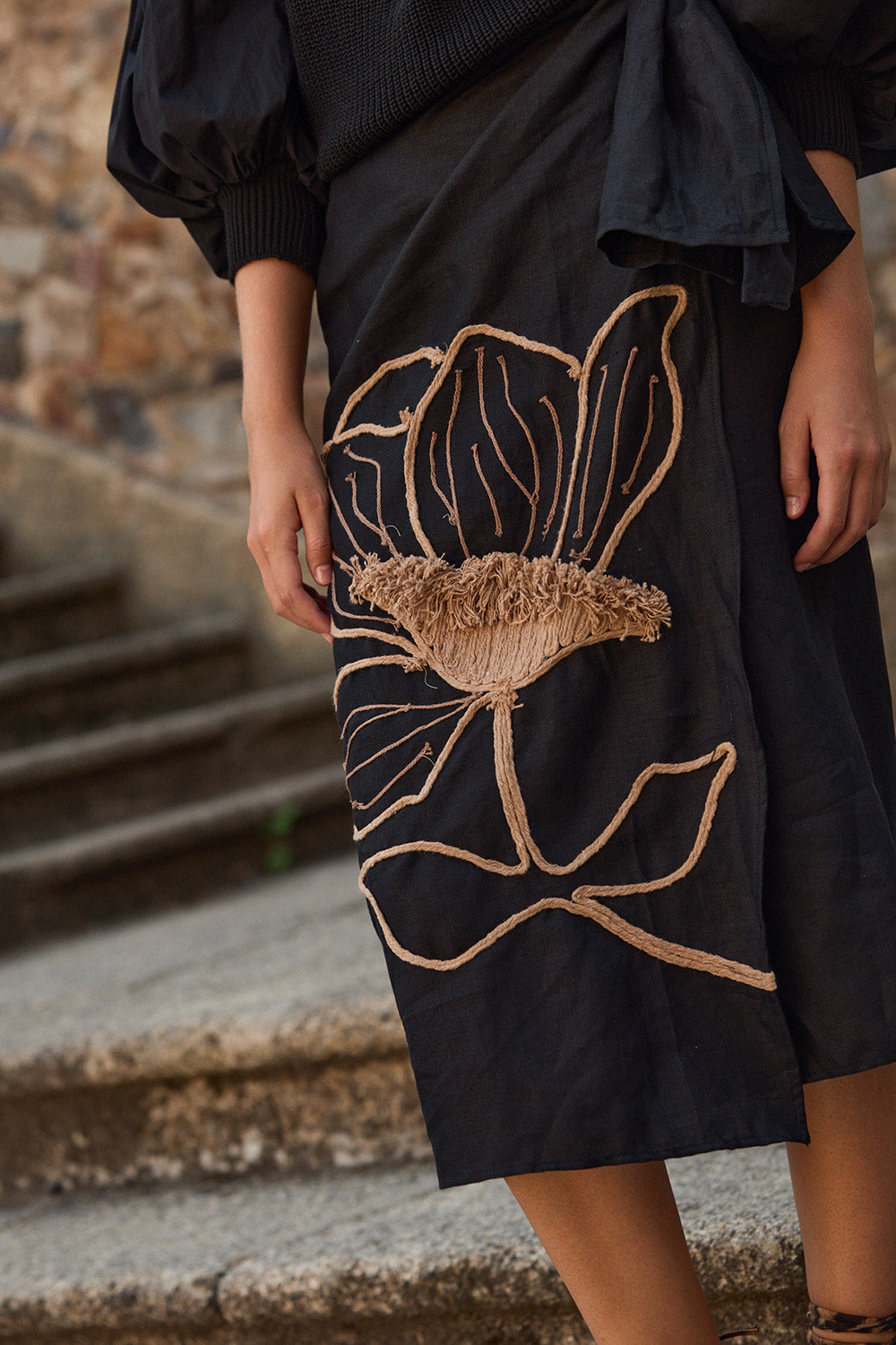 Falda Samoa Negro con bordado