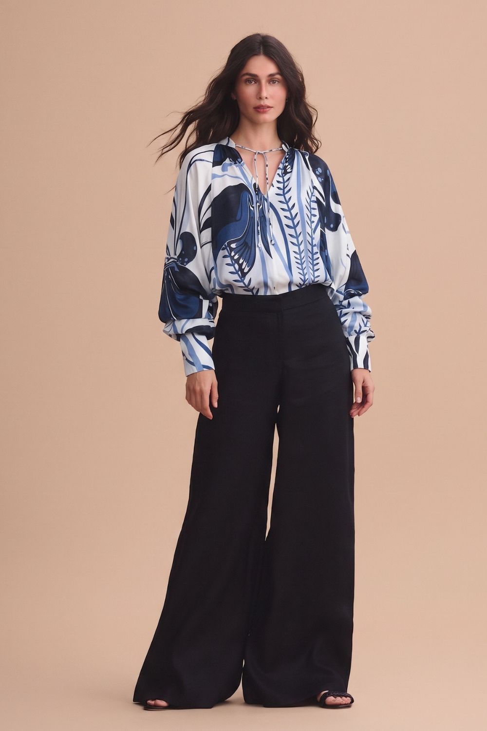 Blusa tai ivory navy