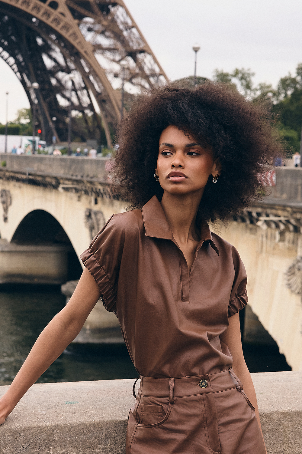 Blusa Janine Cuerina Camel
