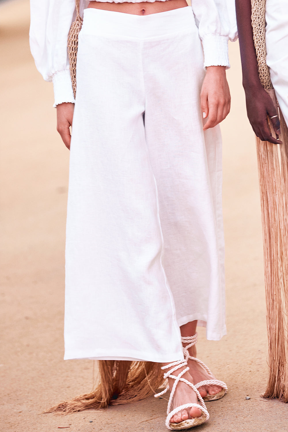 Izamal White Pants