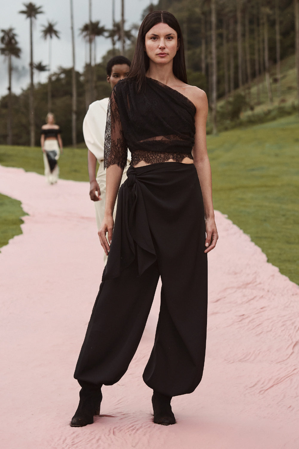Pantalón valle dorado negro