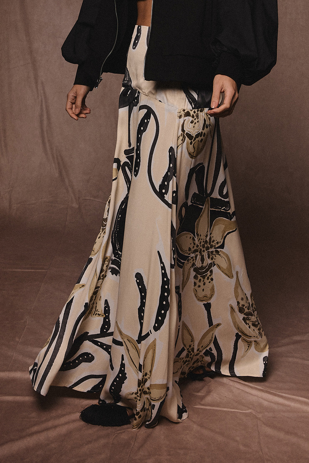 Falda soléne ivory negro