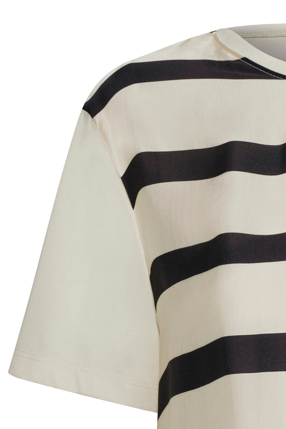 Camiseta lourdes line between ivory negro