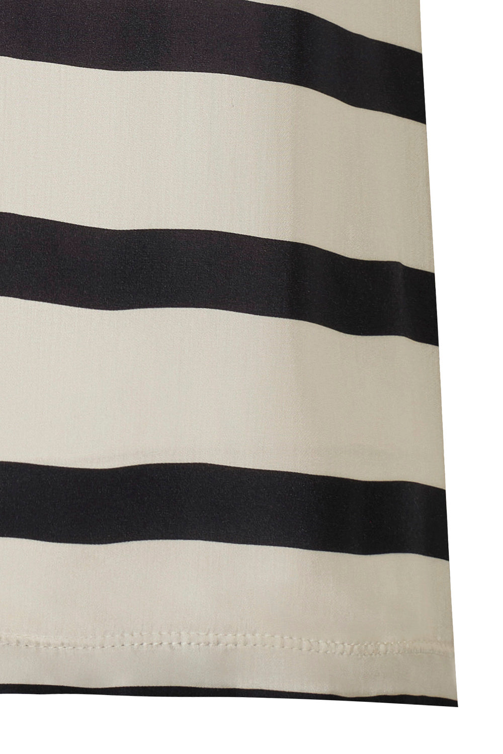 Camiseta lourdes line between ivory negro